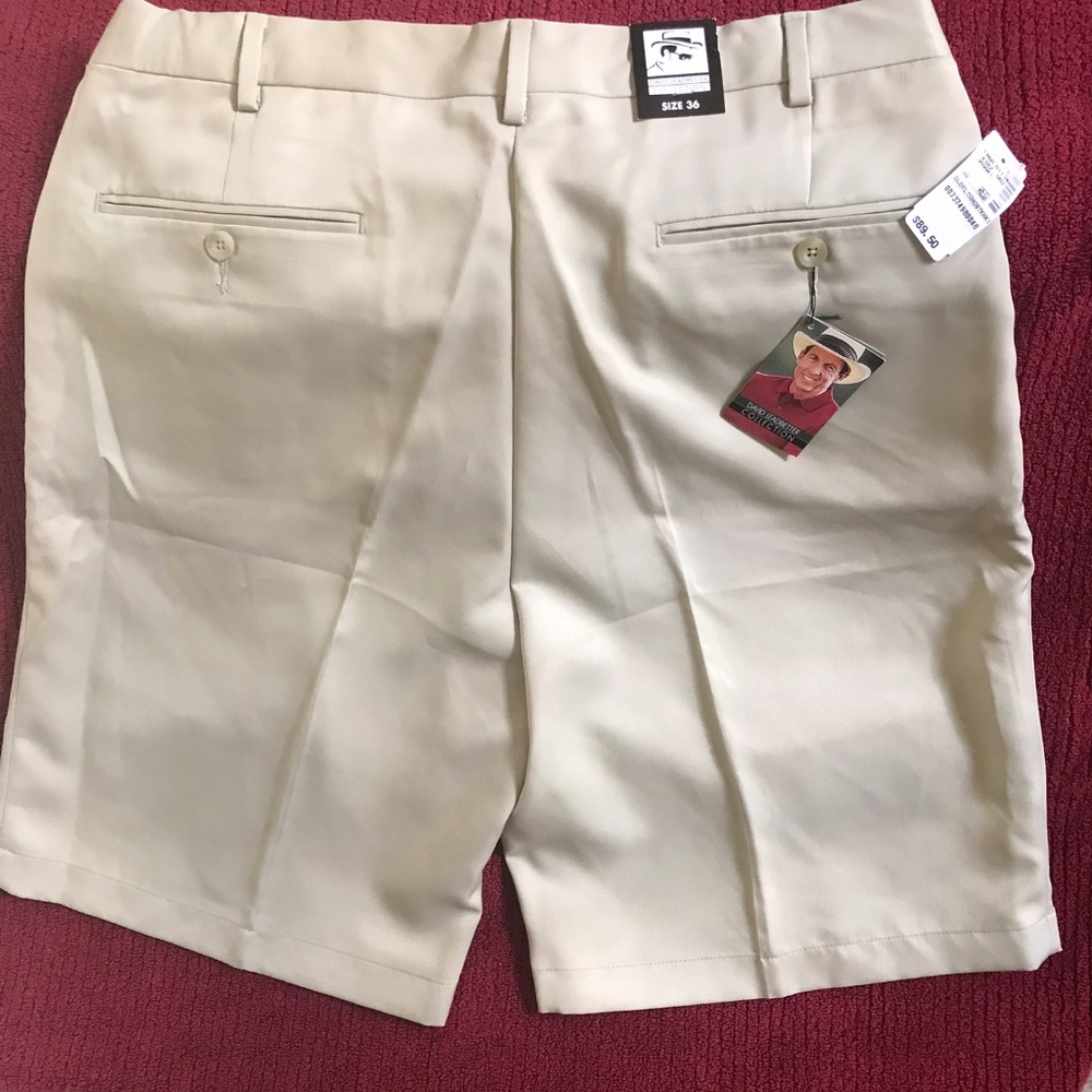 Men’s golf shorts